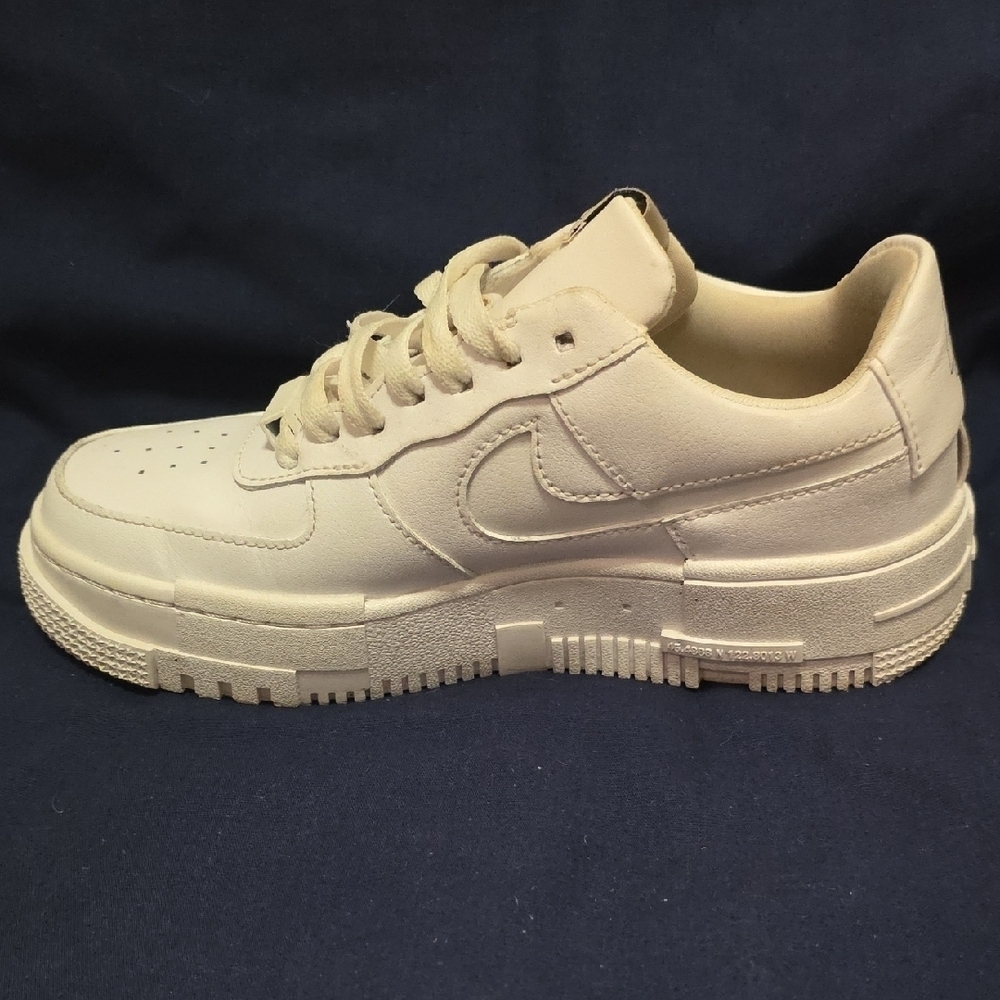 Nike Women's Cream Sneakers - Picture 6 of 13